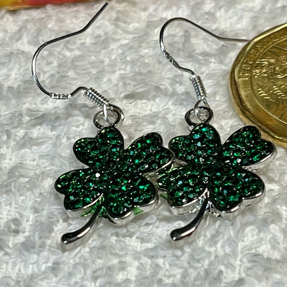 🍀 Sterling silver ear hooks -clover earrings -lucky charm - Picture 9 of 10